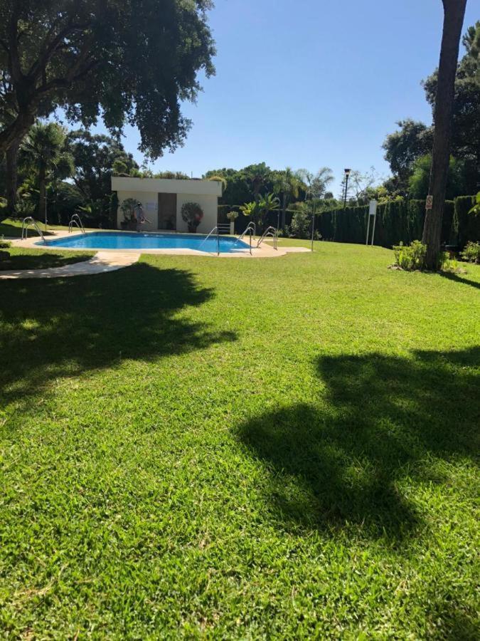 Ansa Beach Apartment - Cabopino, Marbella - Garden Level Exteriér fotografie